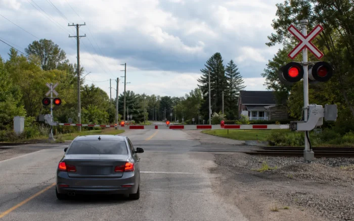 Railway Crossing Rules: What Ontario New Drivers Must Do